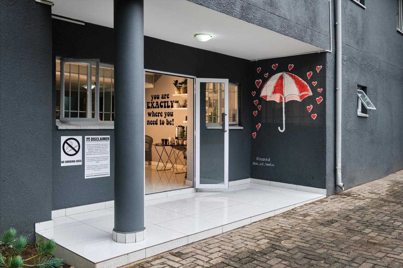 Inn & Out Sandton Γιοχάνεσμπουργκ Εξωτερικό φωτογραφία