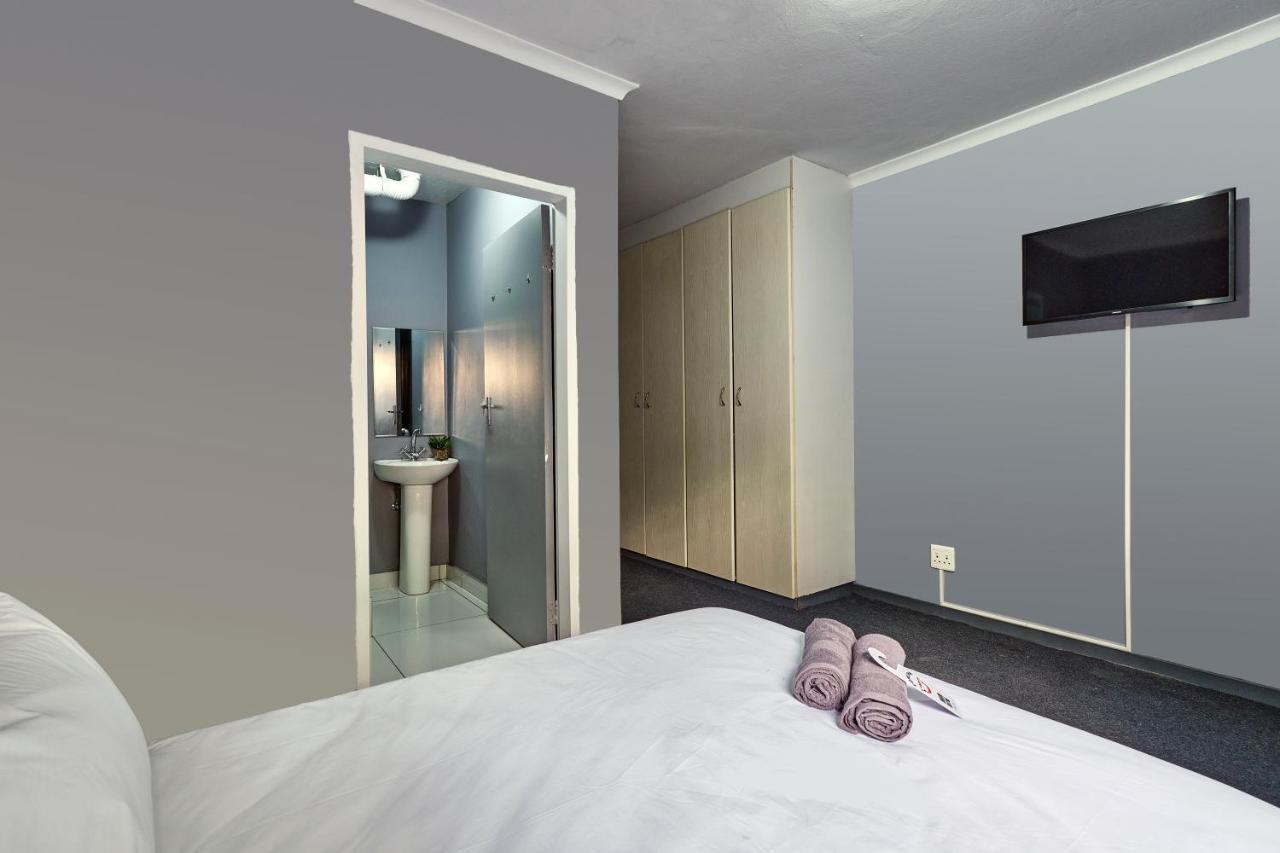 Inn & Out Sandton Γιοχάνεσμπουργκ Εξωτερικό φωτογραφία